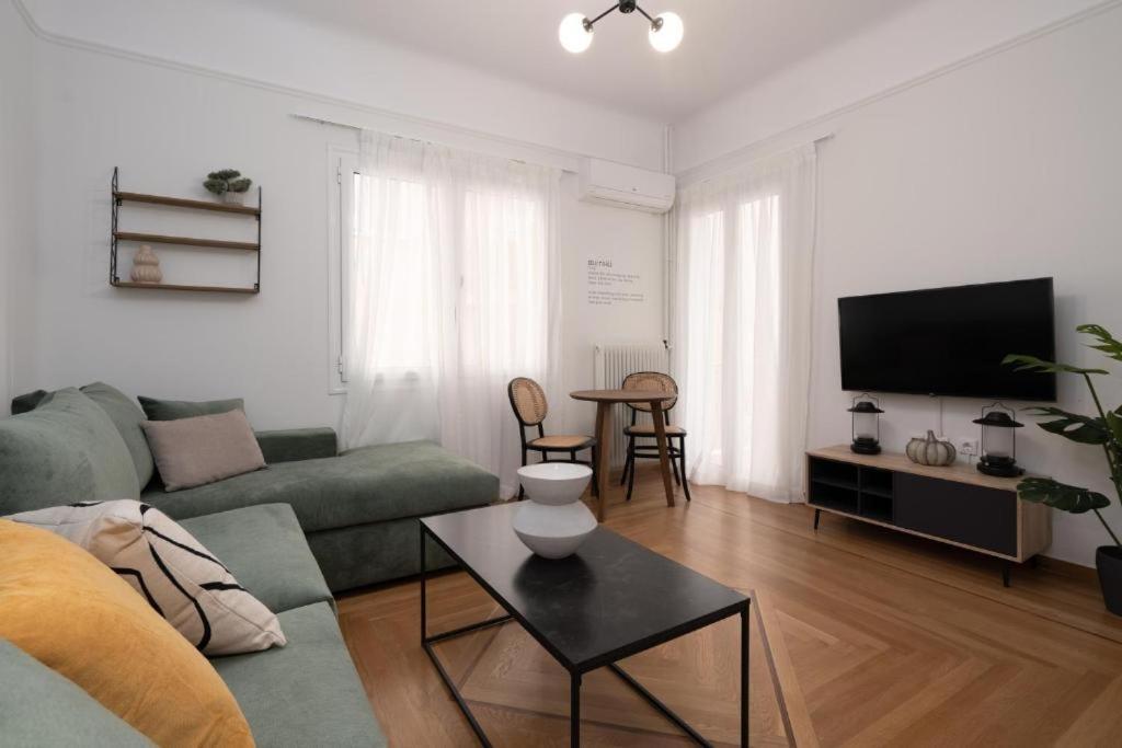 Vibrant Urban Getaway: Modern 1-Bedroom Near Bars, Parks, And Metro Athen Eksteriør billede