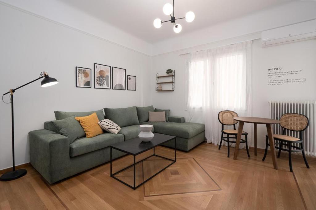 Vibrant Urban Getaway: Modern 1-Bedroom Near Bars, Parks, And Metro Athen Eksteriør billede