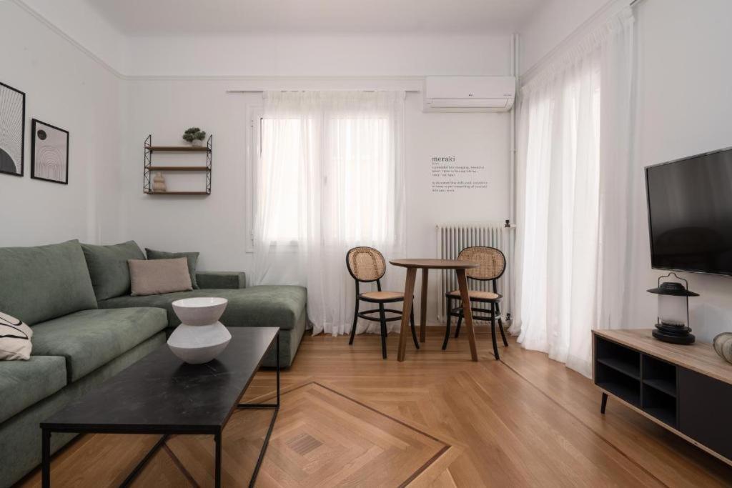 Vibrant Urban Getaway: Modern 1-Bedroom Near Bars, Parks, And Metro Athen Eksteriør billede