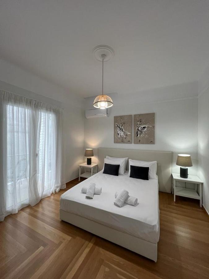 Vibrant Urban Getaway: Modern 1-Bedroom Near Bars, Parks, And Metro Athen Eksteriør billede
